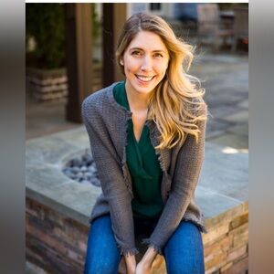 NWT Cashmere Gray Fringed Women's Sweater